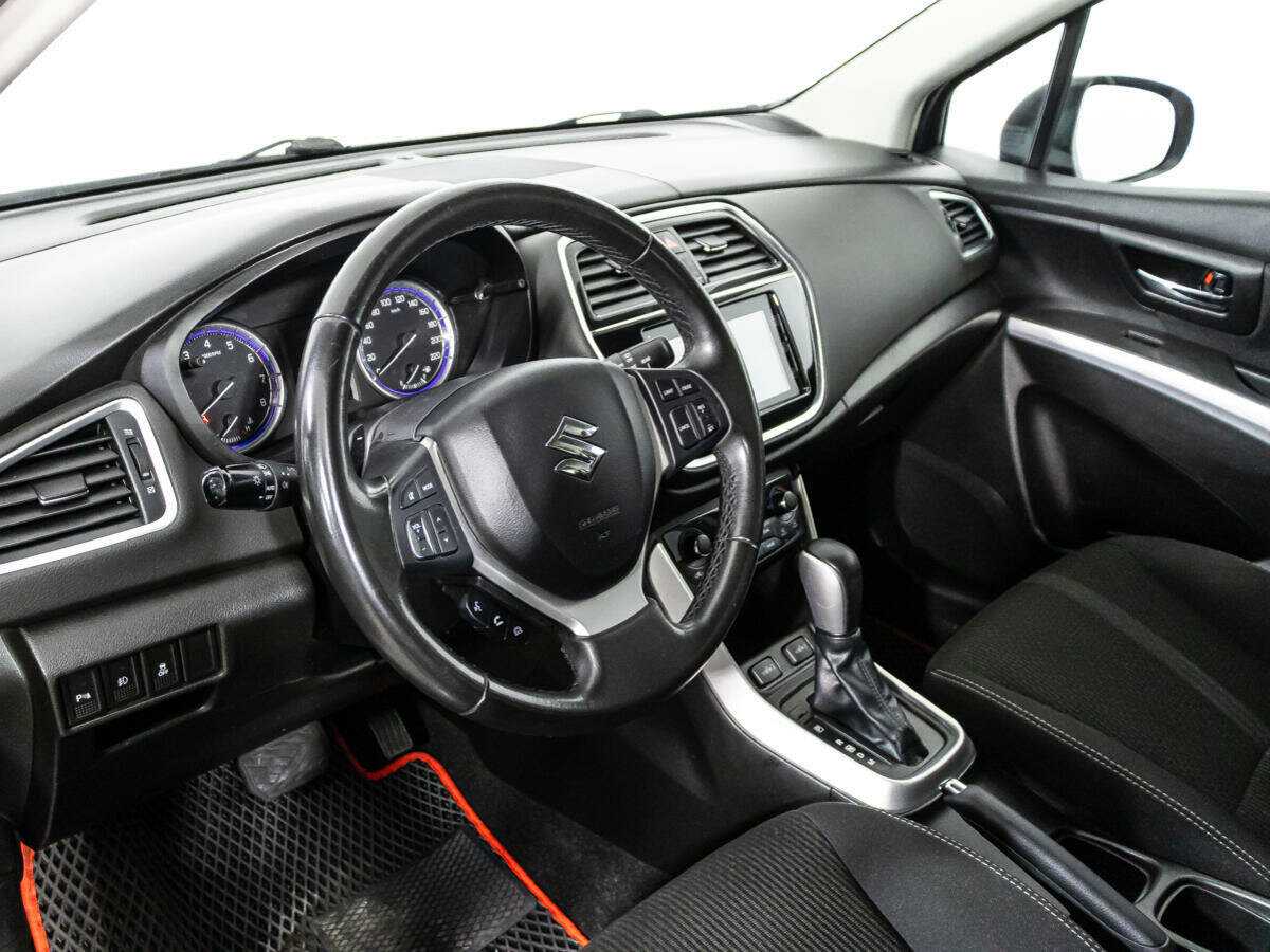 Купить Suzuki SX4 с пробегом. Фото: #10
