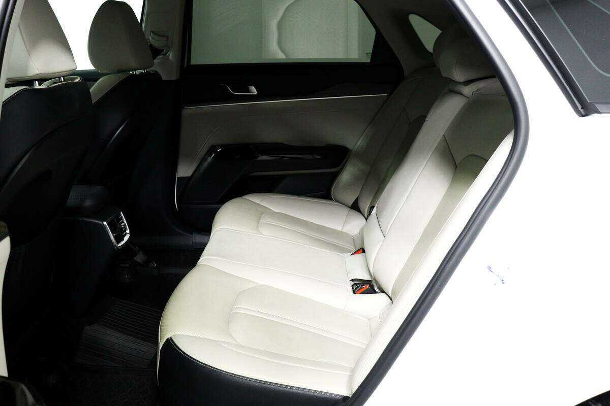 Купить Kia K5 с пробегом. Фото: #11