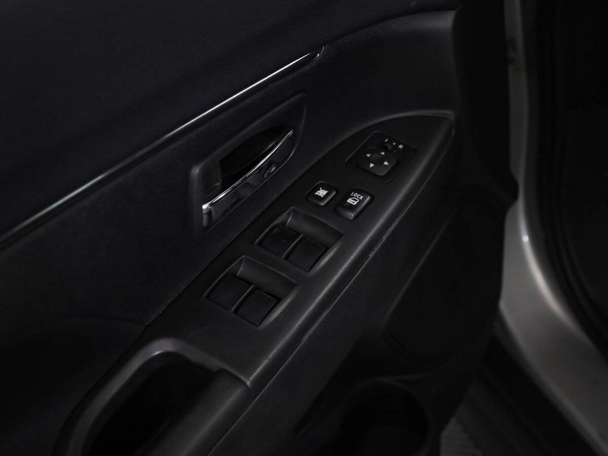 Купить Mitsubishi ASX с пробегом. Фото: #11
