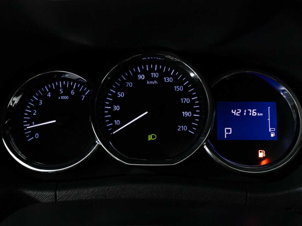 Купить Nissan Terrano с пробегом. Фото: #11