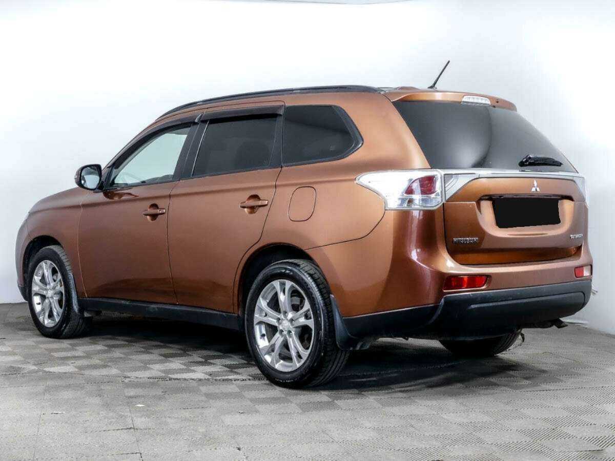 Купить Mitsubishi Outlander с пробегом. Фото: #4