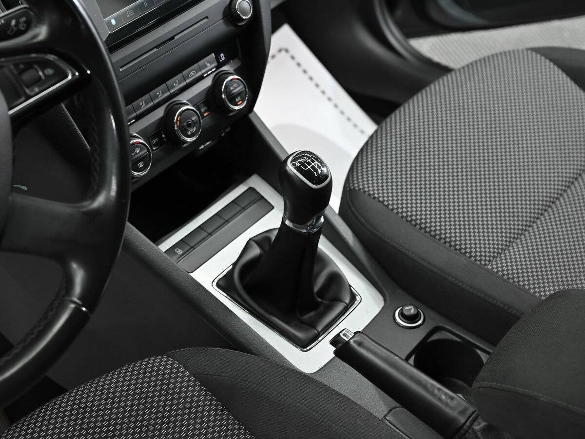 Купить Skoda Octavia с пробегом. Фото: #9