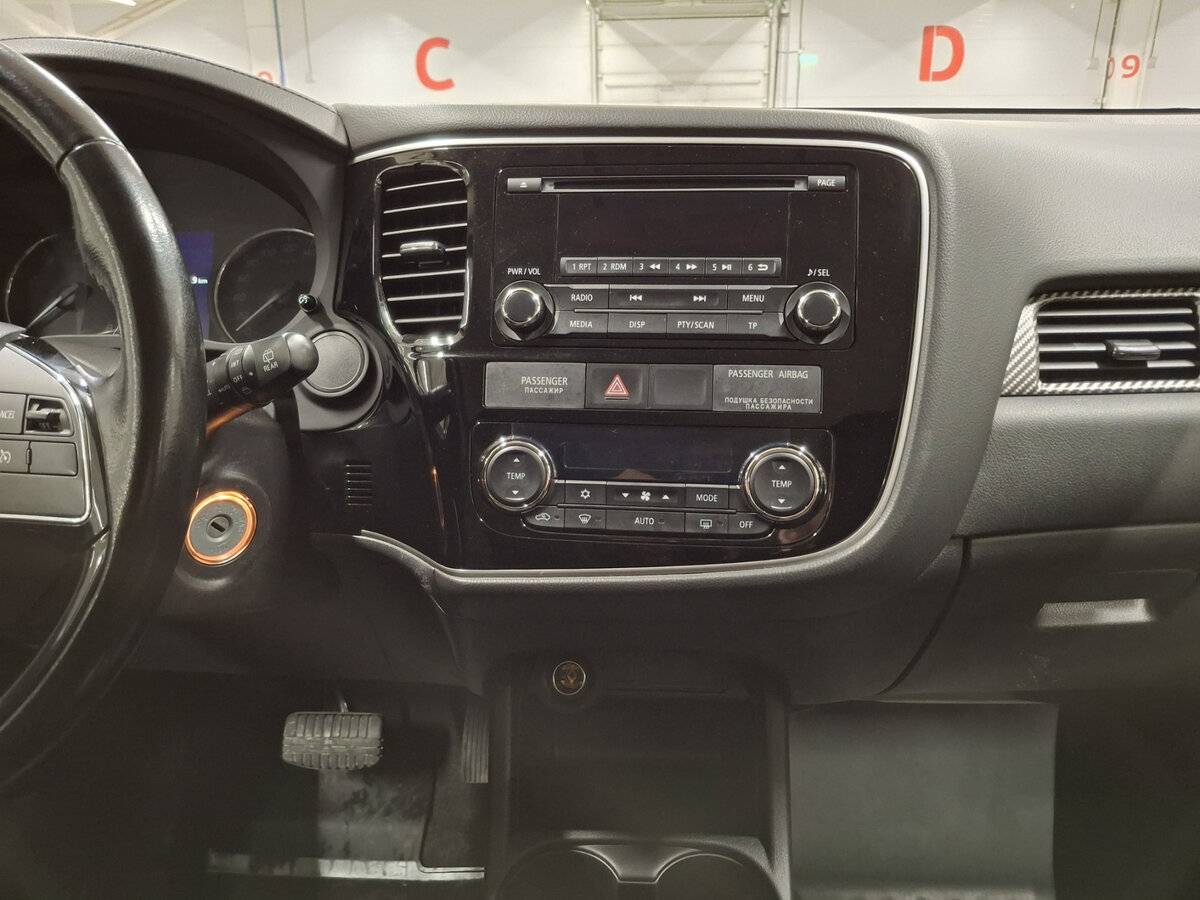 Купить Mitsubishi Outlander с пробегом. Фото: #13