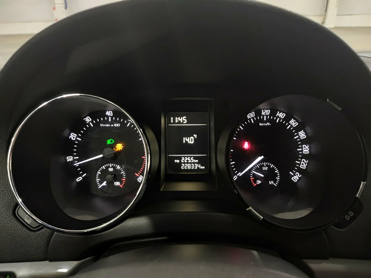 Купить Skoda Yeti с пробегом. Фото: #12