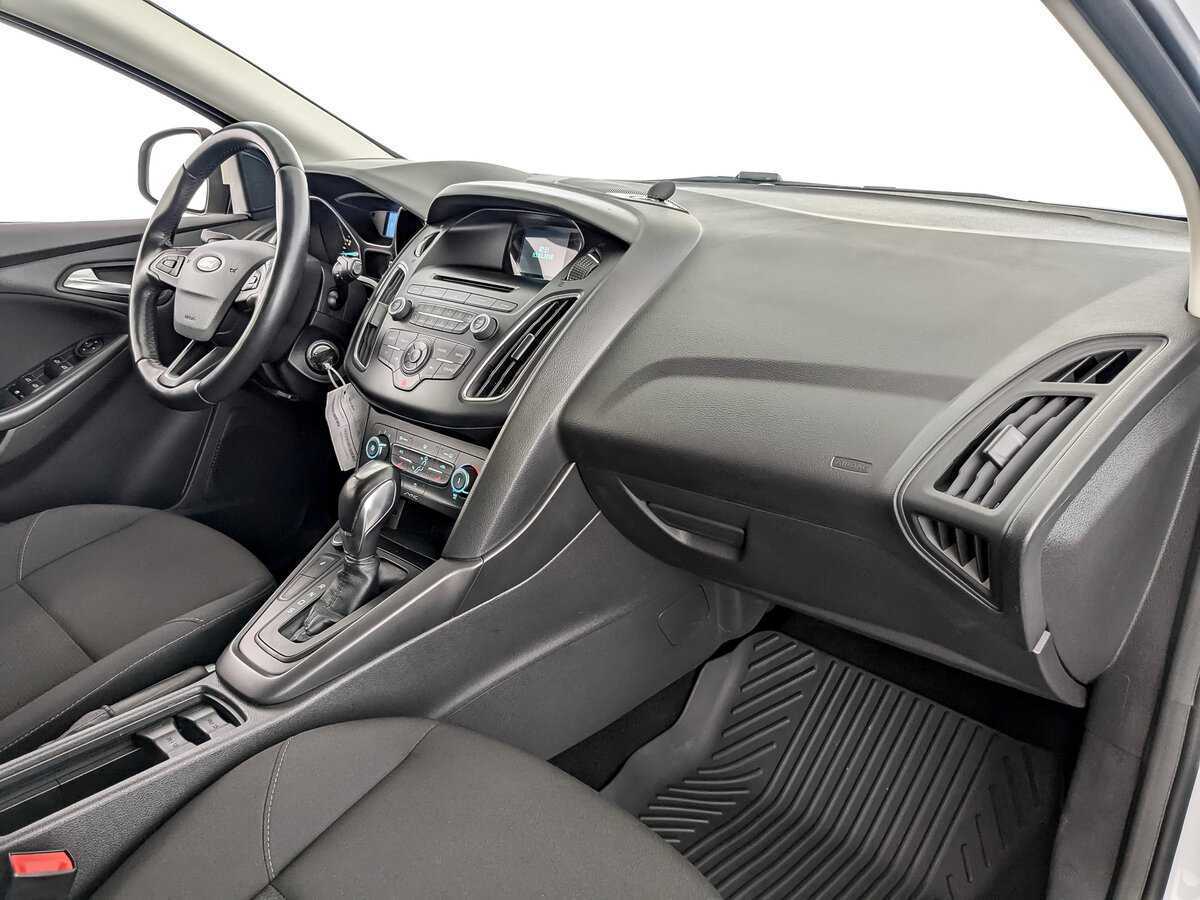 Купить Ford Focus с пробегом. Фото: #10