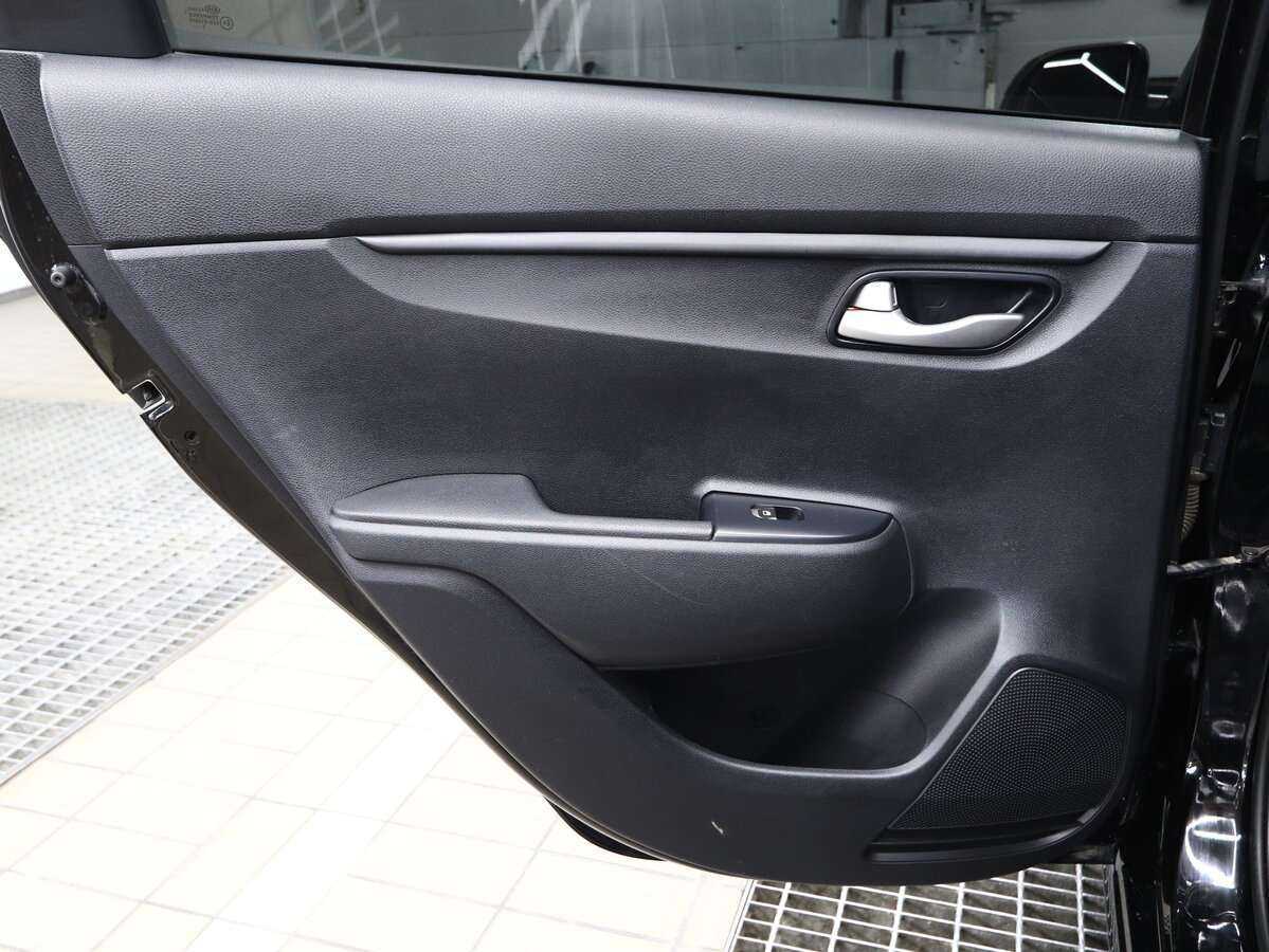 Купить Kia Rio с пробегом. Фото: #11