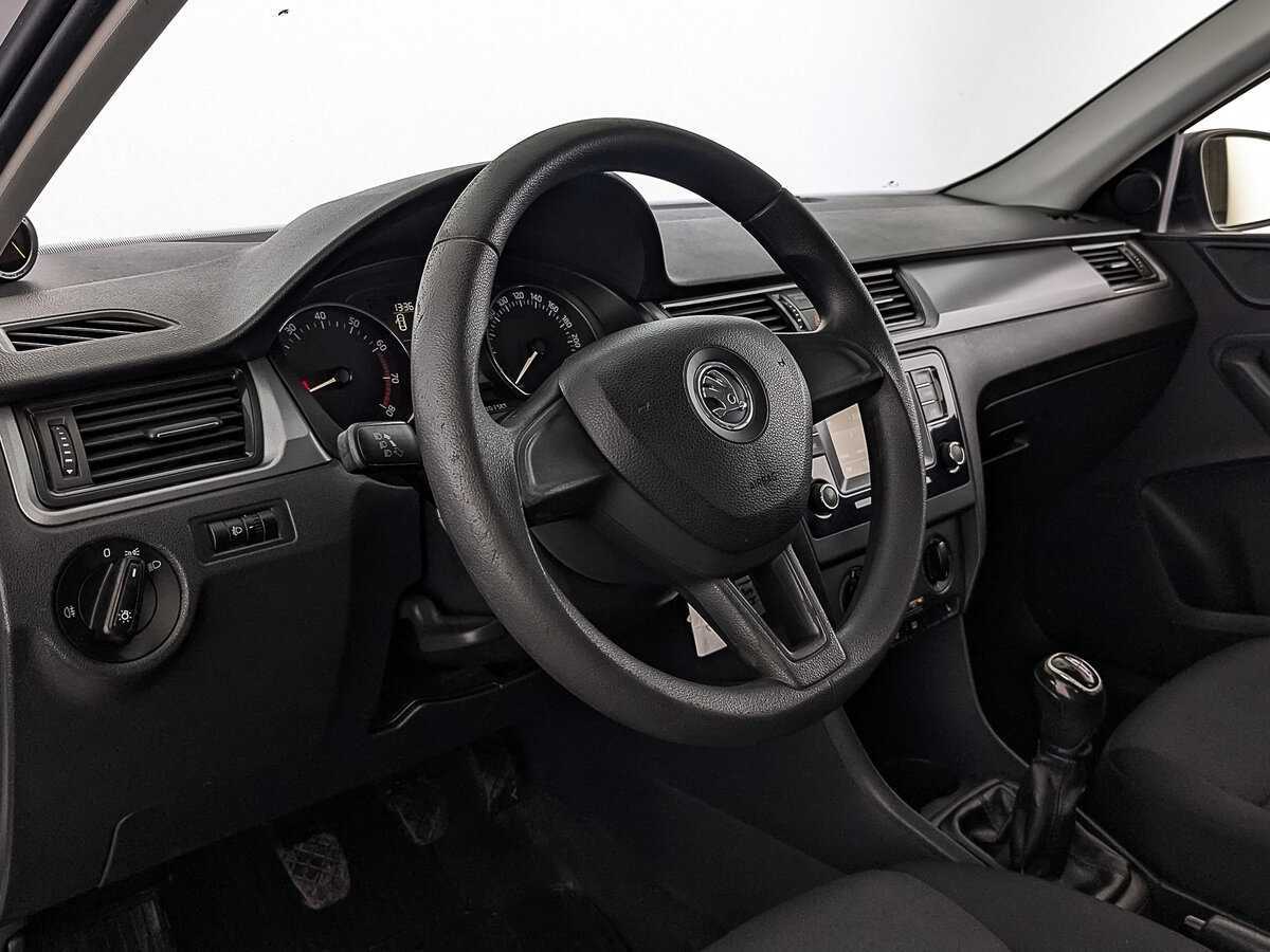 Купить Skoda Rapid с пробегом. Фото: #13