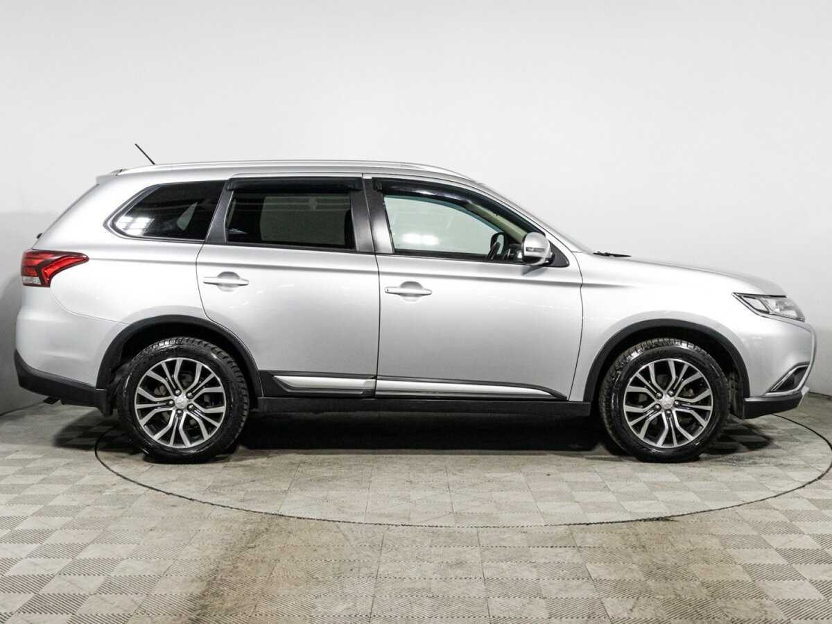 Купить Mitsubishi Outlander с пробегом. Фото: #3