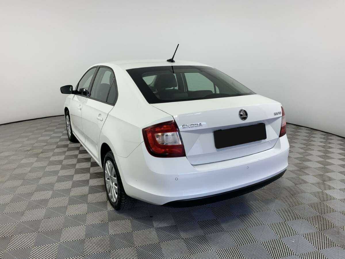 Купить Skoda Rapid с пробегом. Фото: #6
