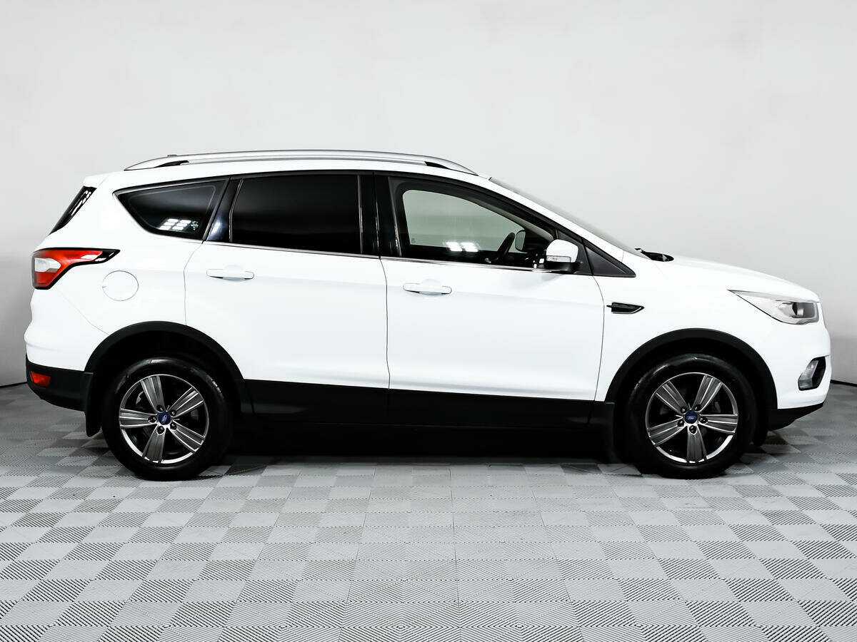 Купить Ford Kuga с пробегом. Фото: #3