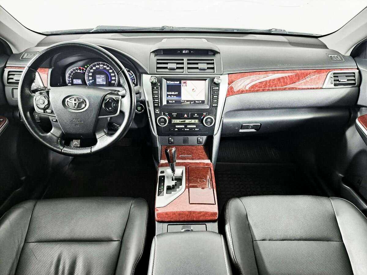 Купить Toyota Camry с пробегом. Фото: #9