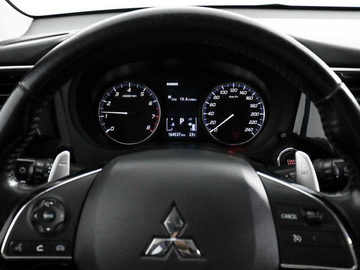 Купить Mitsubishi Outlander с пробегом. Фото: #15