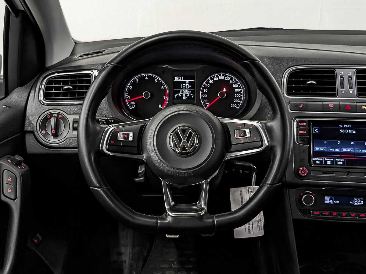 Купить Volkswagen Polo с пробегом. Фото: #21