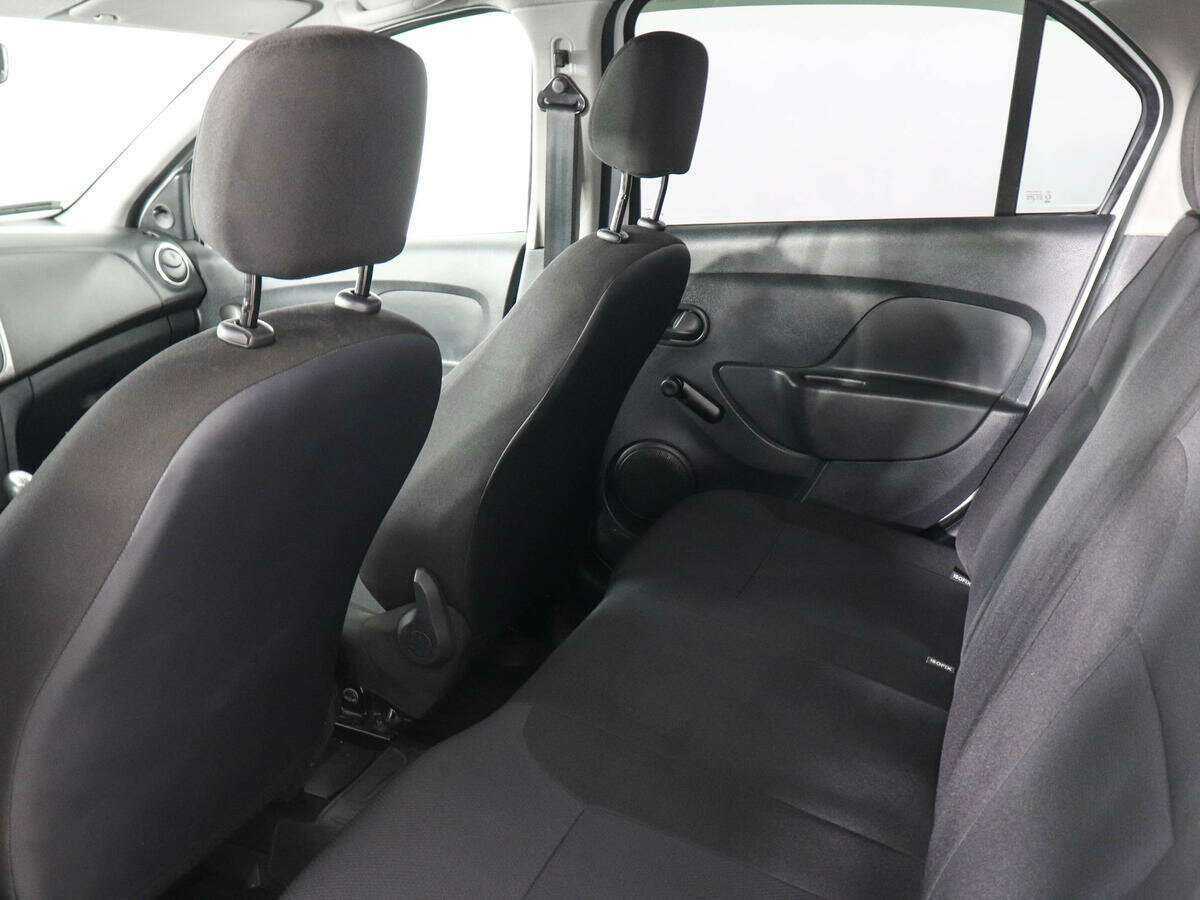 Купить Renault Logan с пробегом. Фото: #10