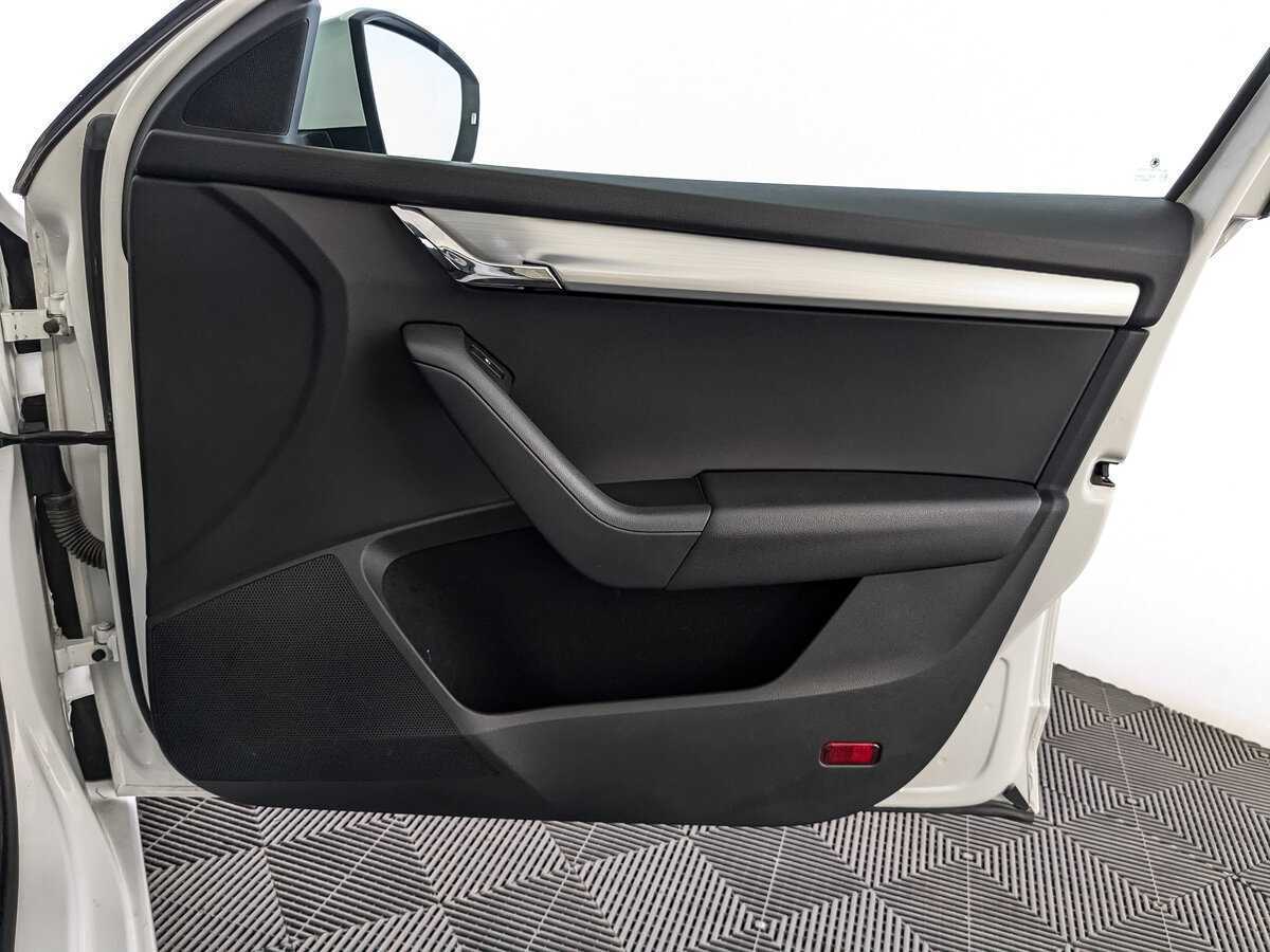 Купить Skoda Octavia с пробегом. Фото: #19