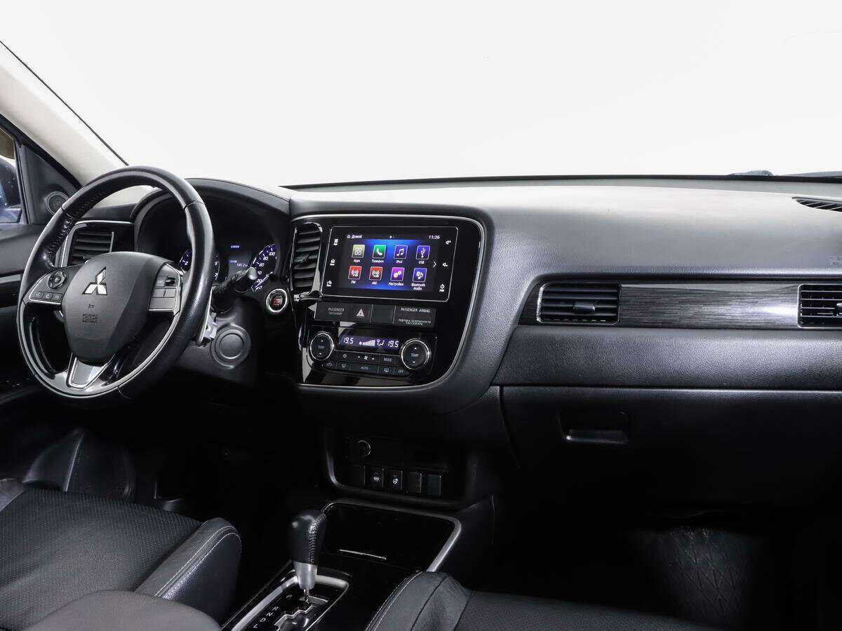 Купить Mitsubishi Outlander с пробегом. Фото: #8