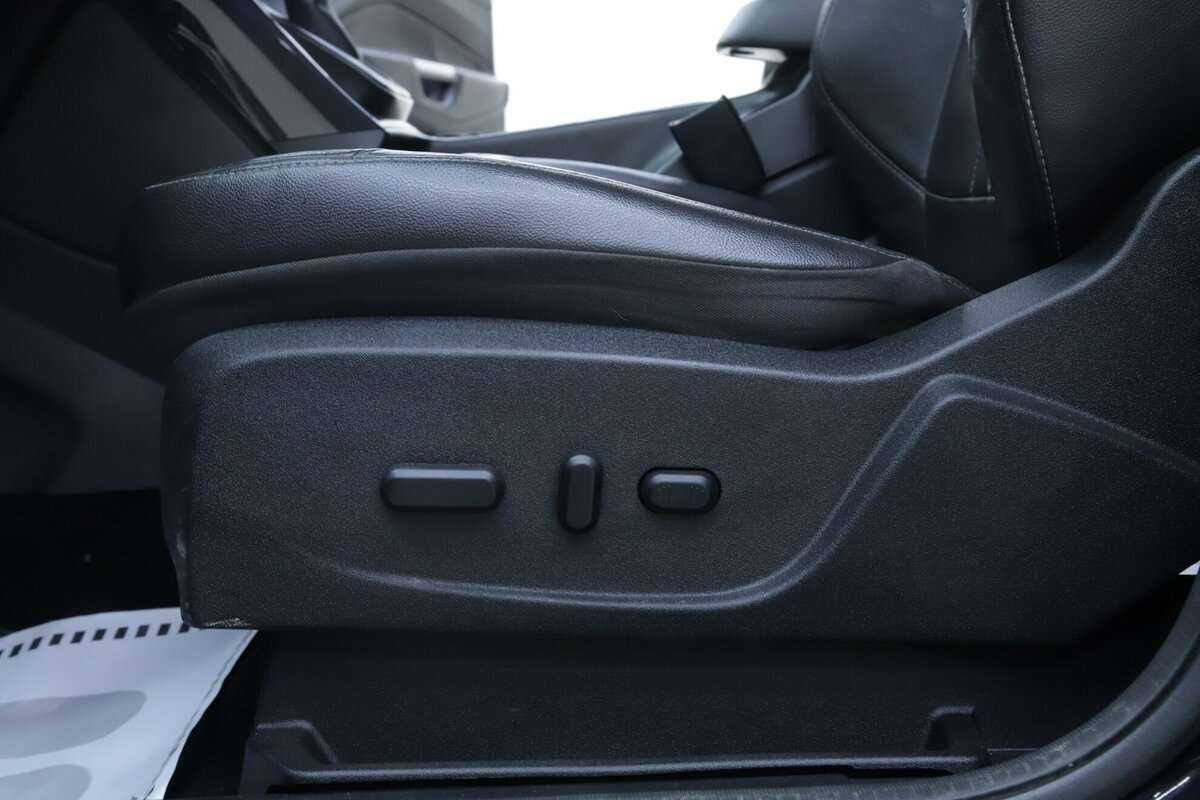 Купить Ford Kuga с пробегом. Фото: #8