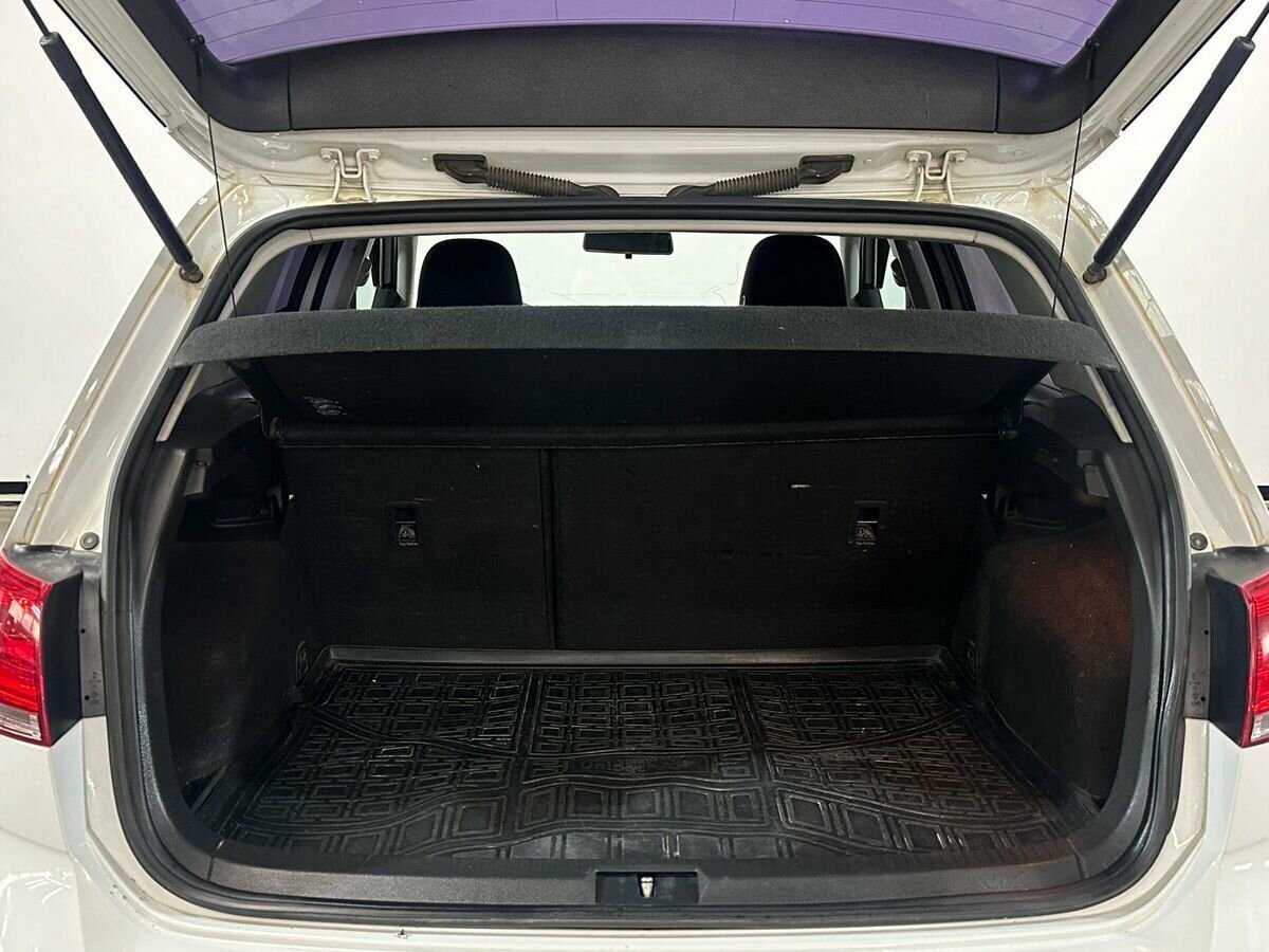 Купить Volkswagen Golf с пробегом. Фото: #14