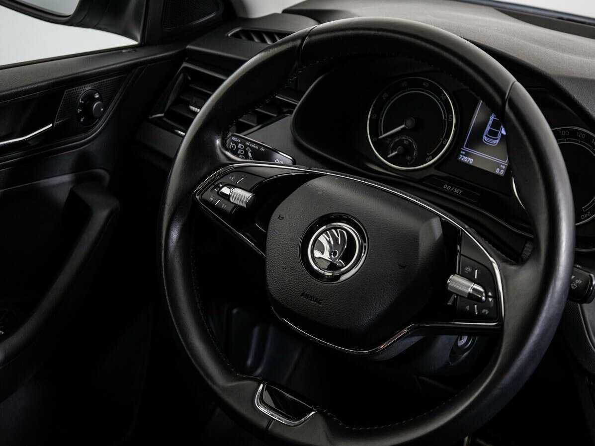 Купить Skoda Rapid с пробегом. Фото: #14