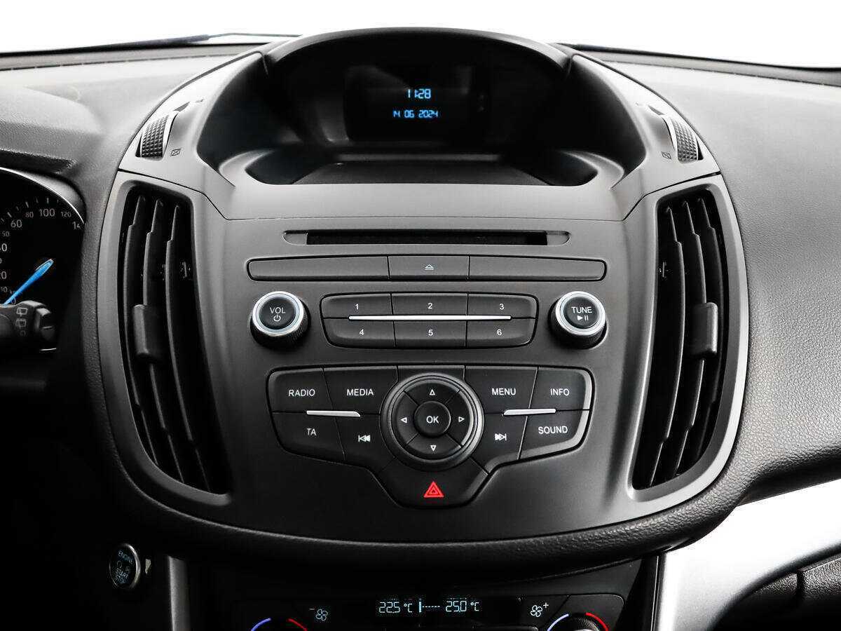 Купить Ford Kuga с пробегом. Фото: #13