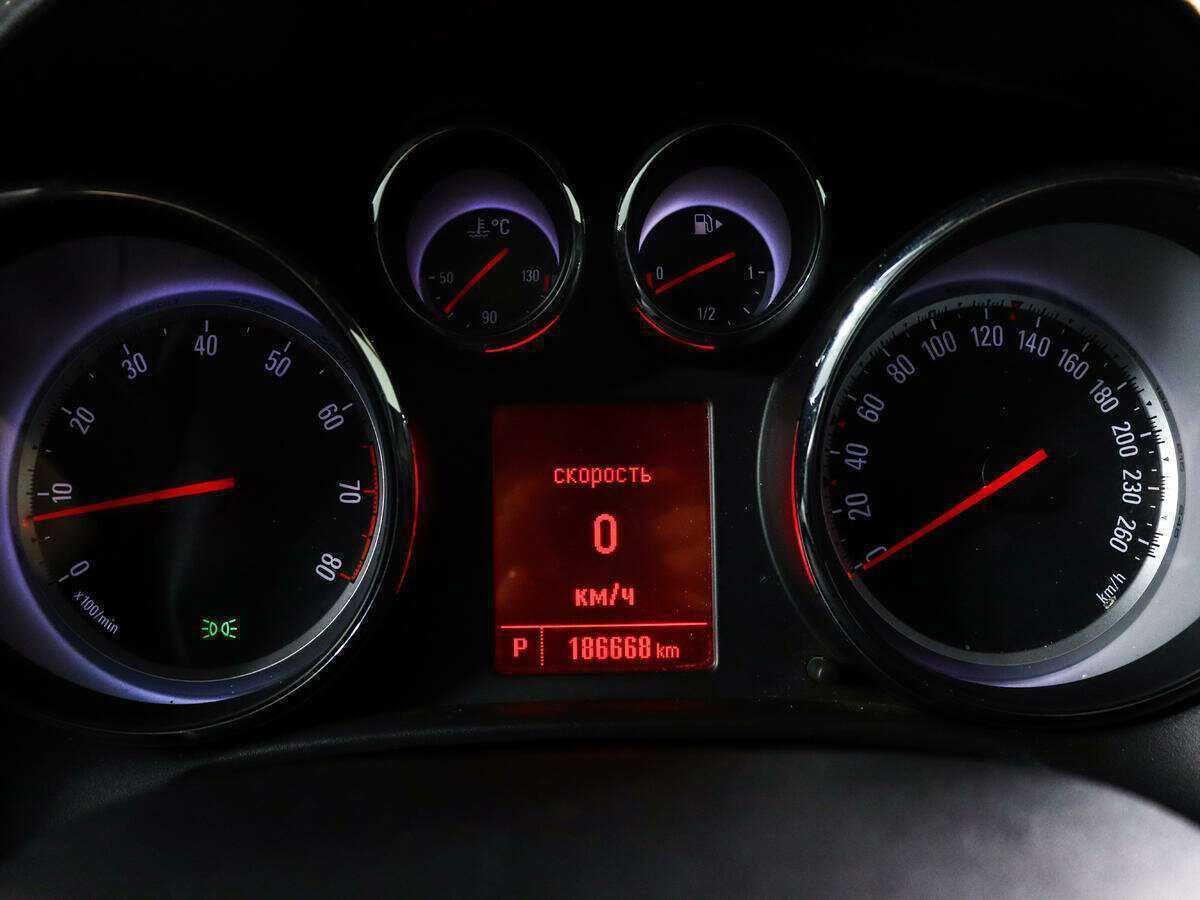Купить Opel Astra с пробегом. Фото: #8