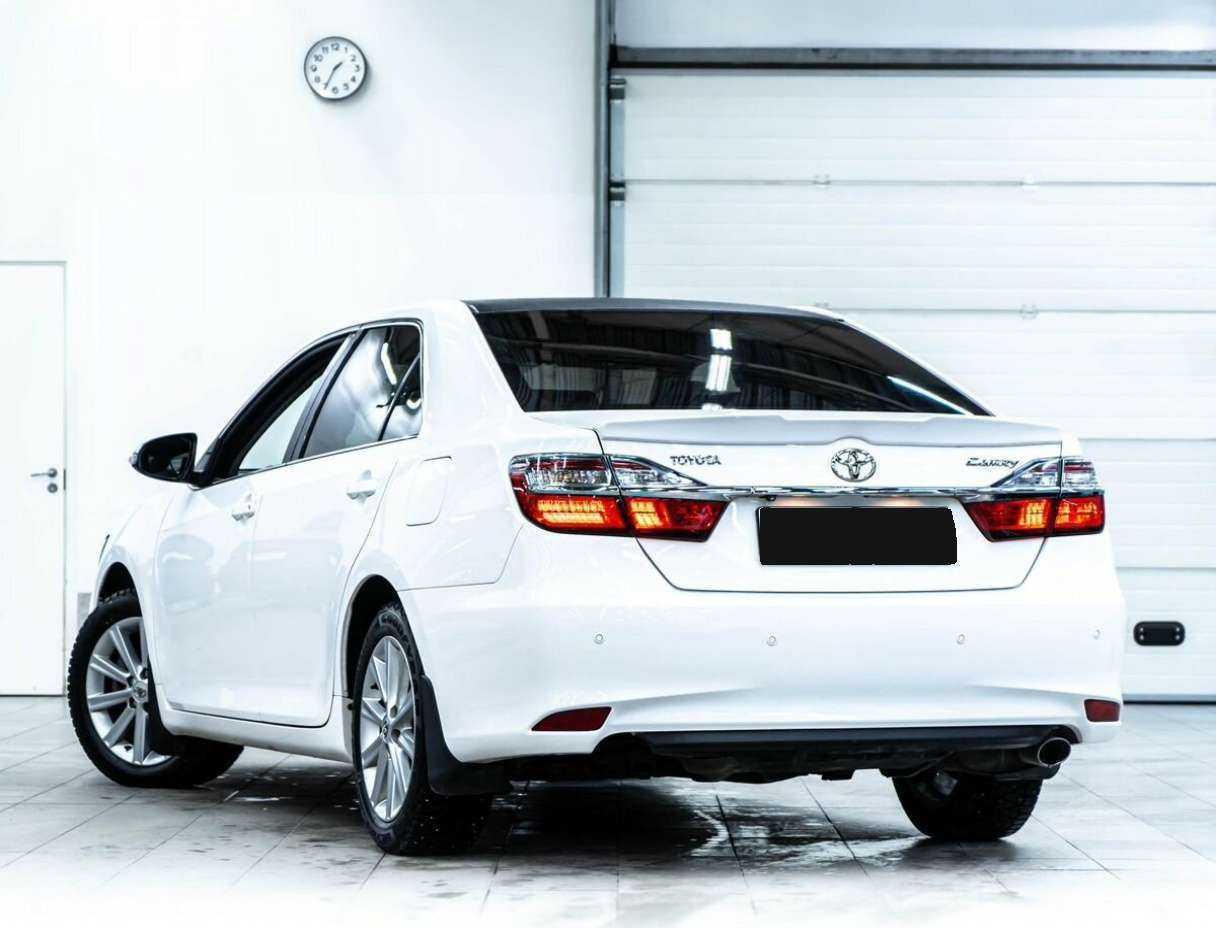 Купить Toyota Camry с пробегом. Фото: #3