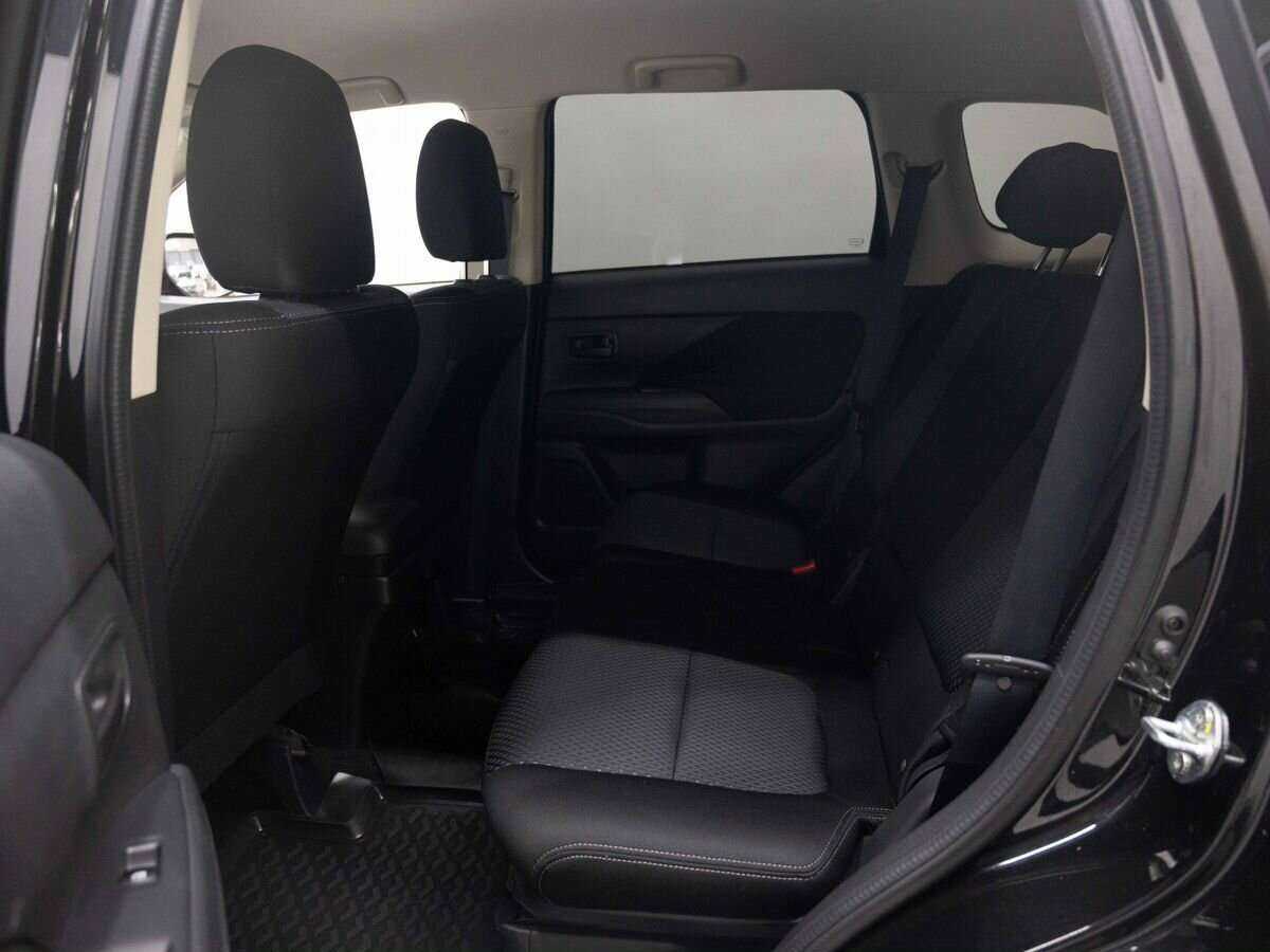 Купить Mitsubishi Outlander с пробегом. Фото: #8