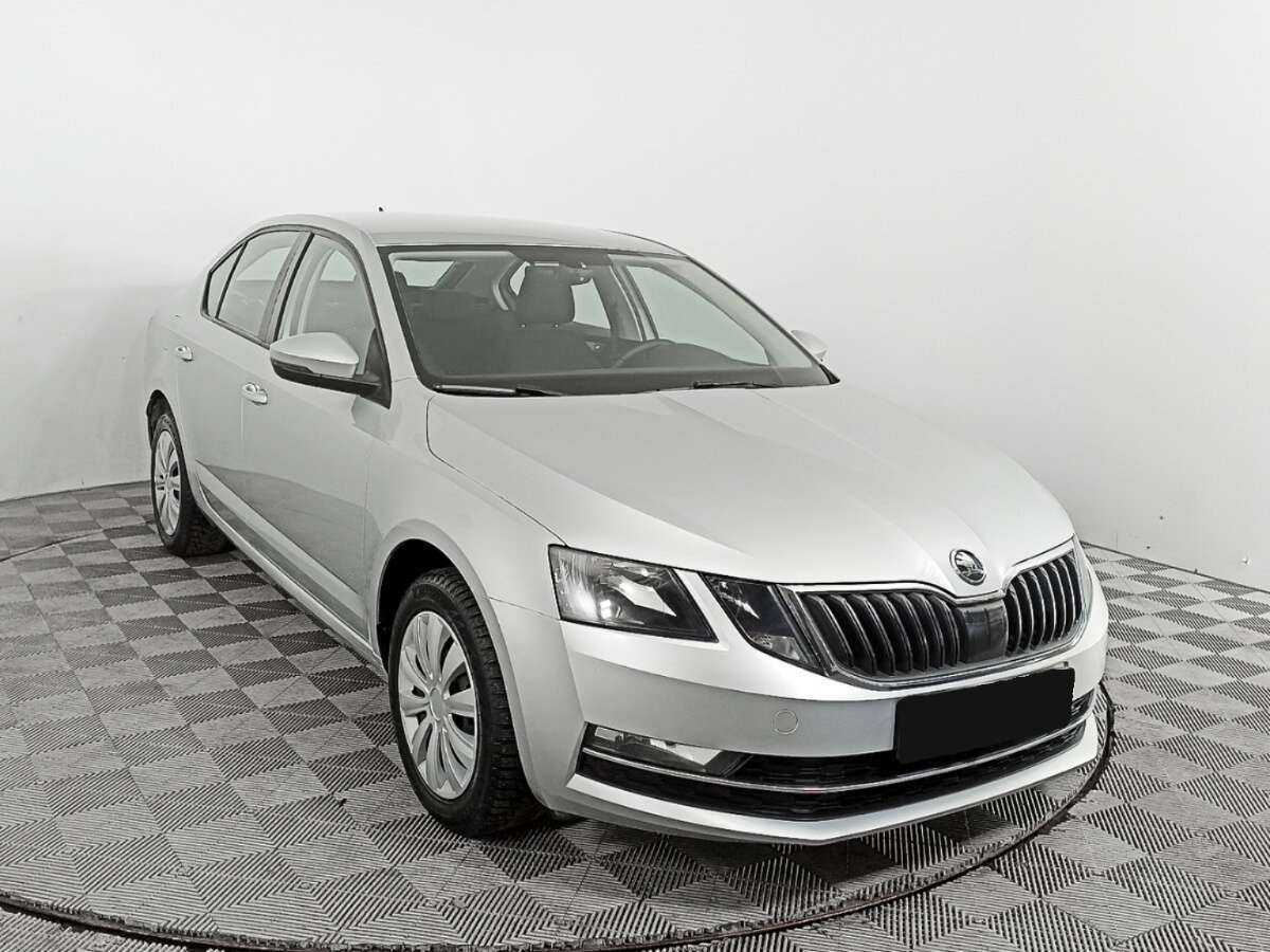 Купить Skoda Octavia с пробегом. Фото: #2