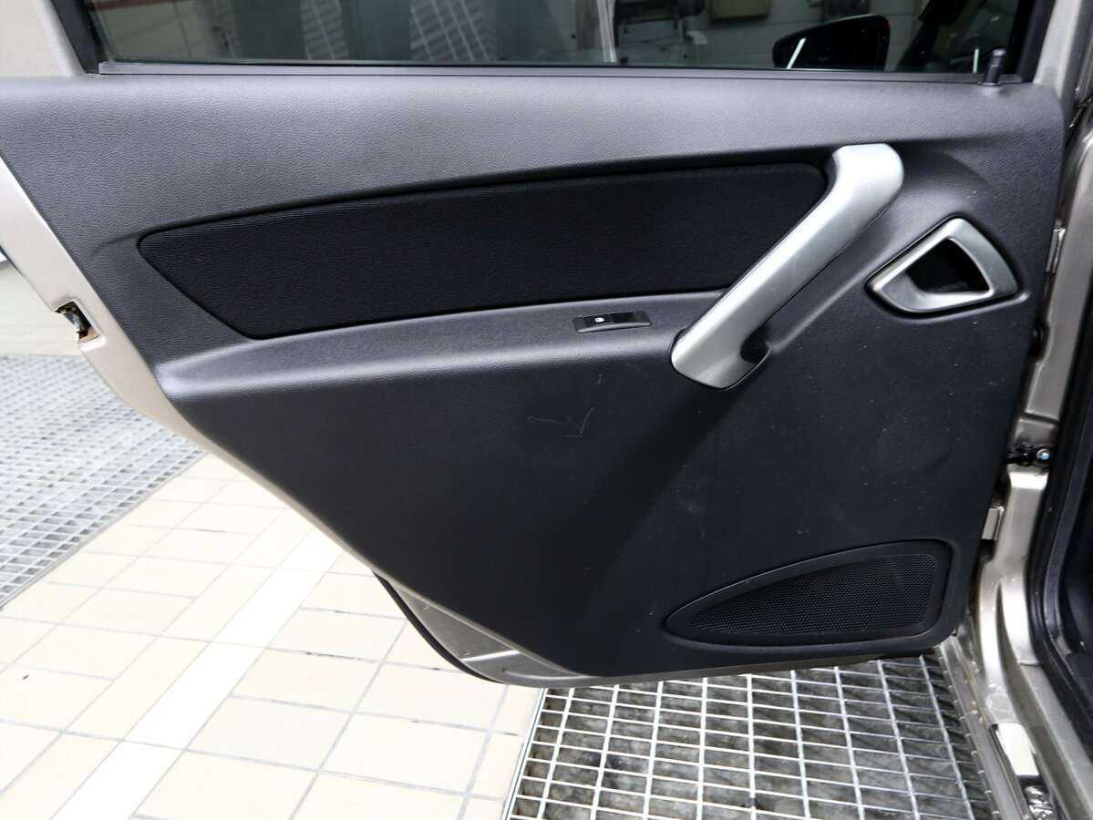 Купить Lada (ВАЗ) Granta с пробегом. Фото: #9