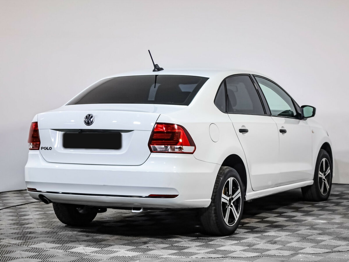 Купить Volkswagen Polo с пробегом. Фото: #3