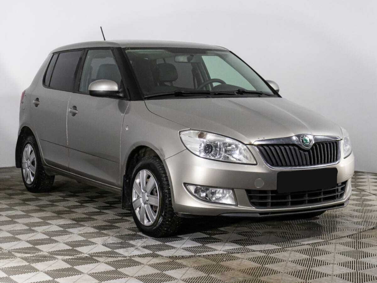 Купить Skoda Fabia с пробегом. Фото: #2