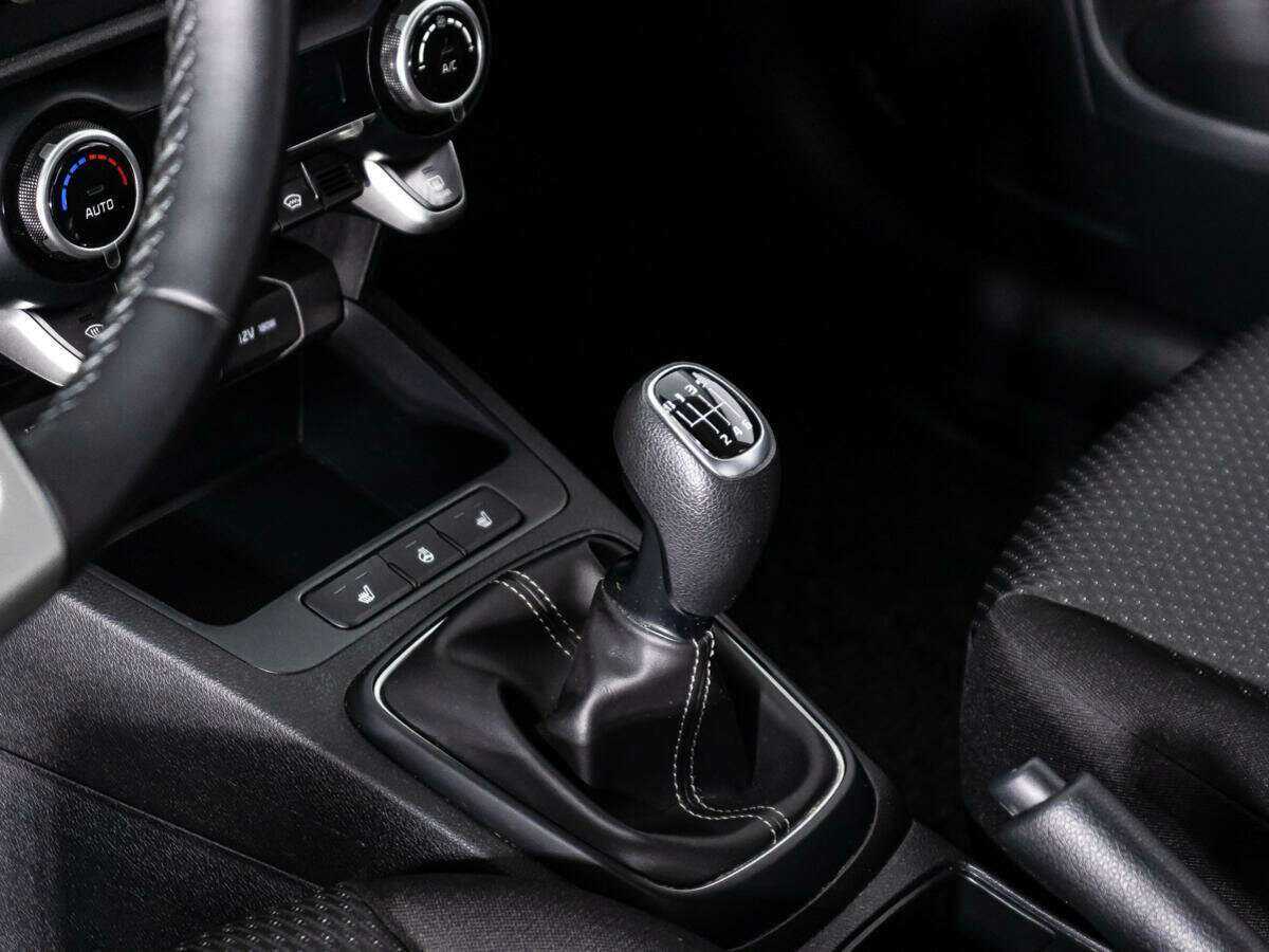 Купить Kia Rio с пробегом. Фото: #15