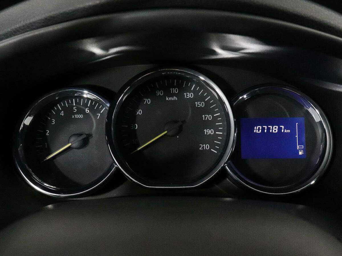 Купить Renault Logan с пробегом. Фото: #8