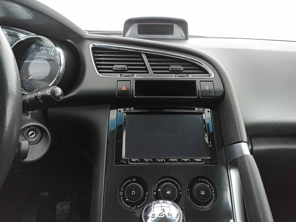 Купить Peugeot 3008 с пробегом. Фото: #10