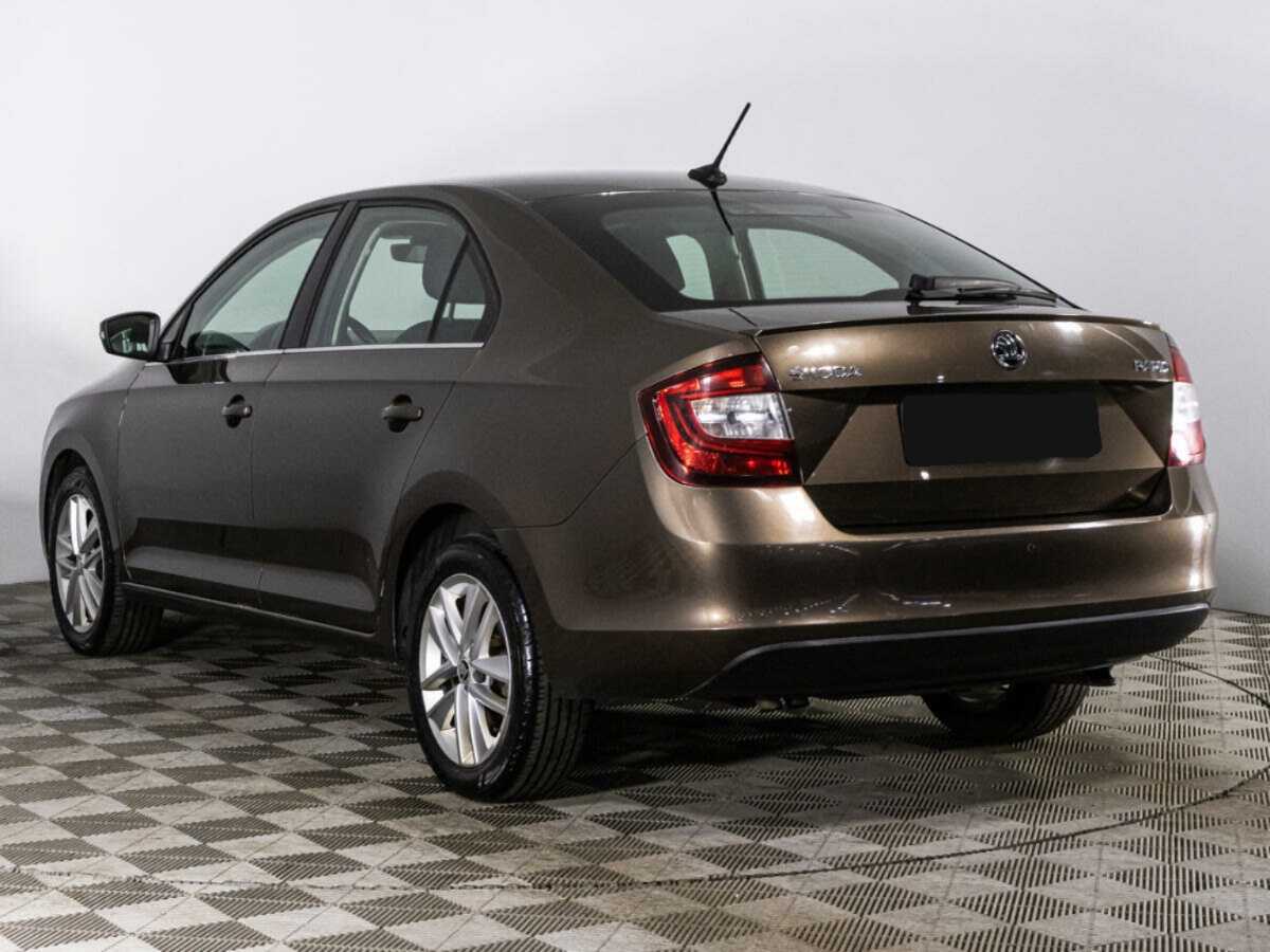Купить Skoda Rapid с пробегом. Фото: #6