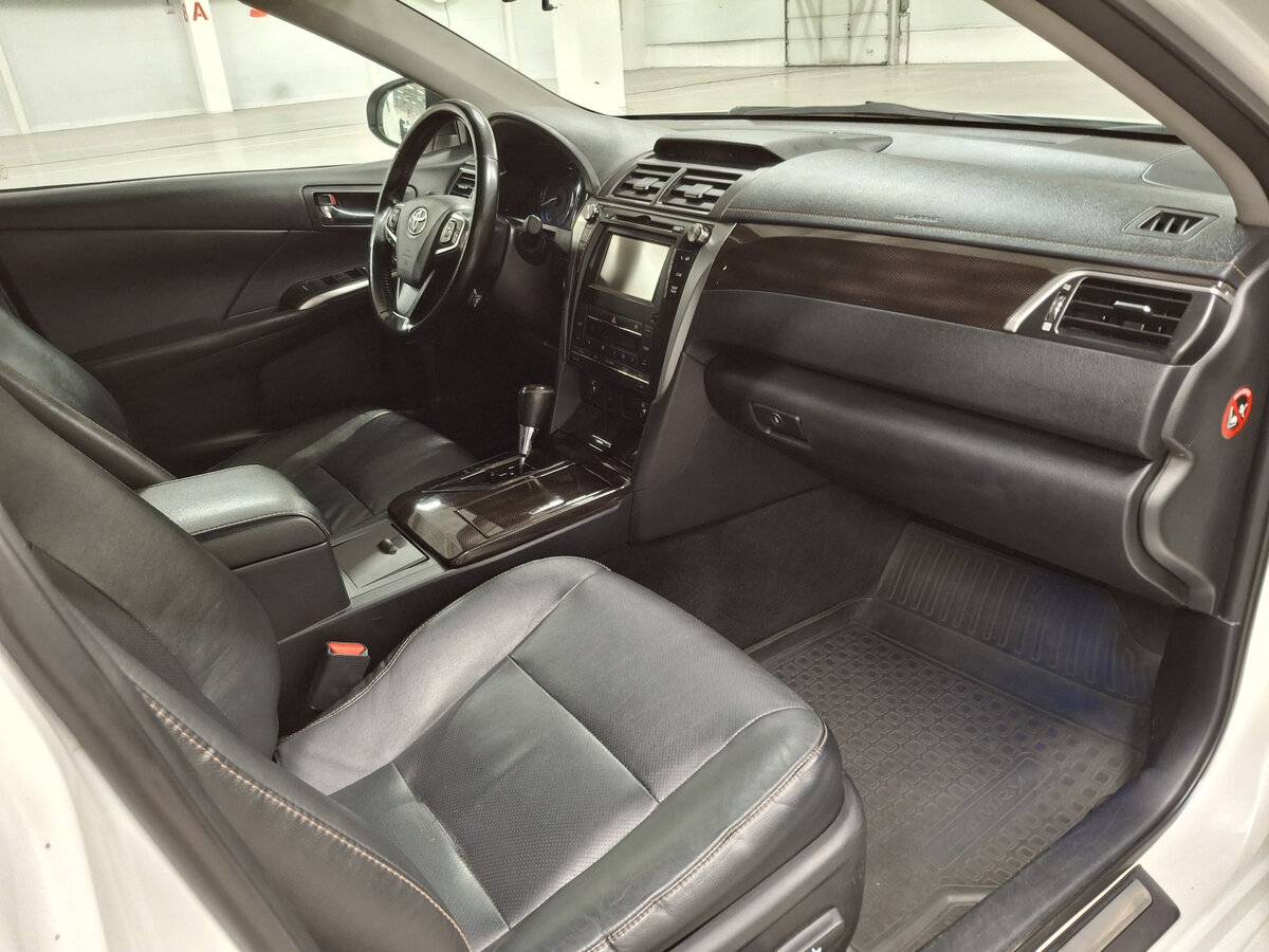 Купить Toyota Camry с пробегом. Фото: #10