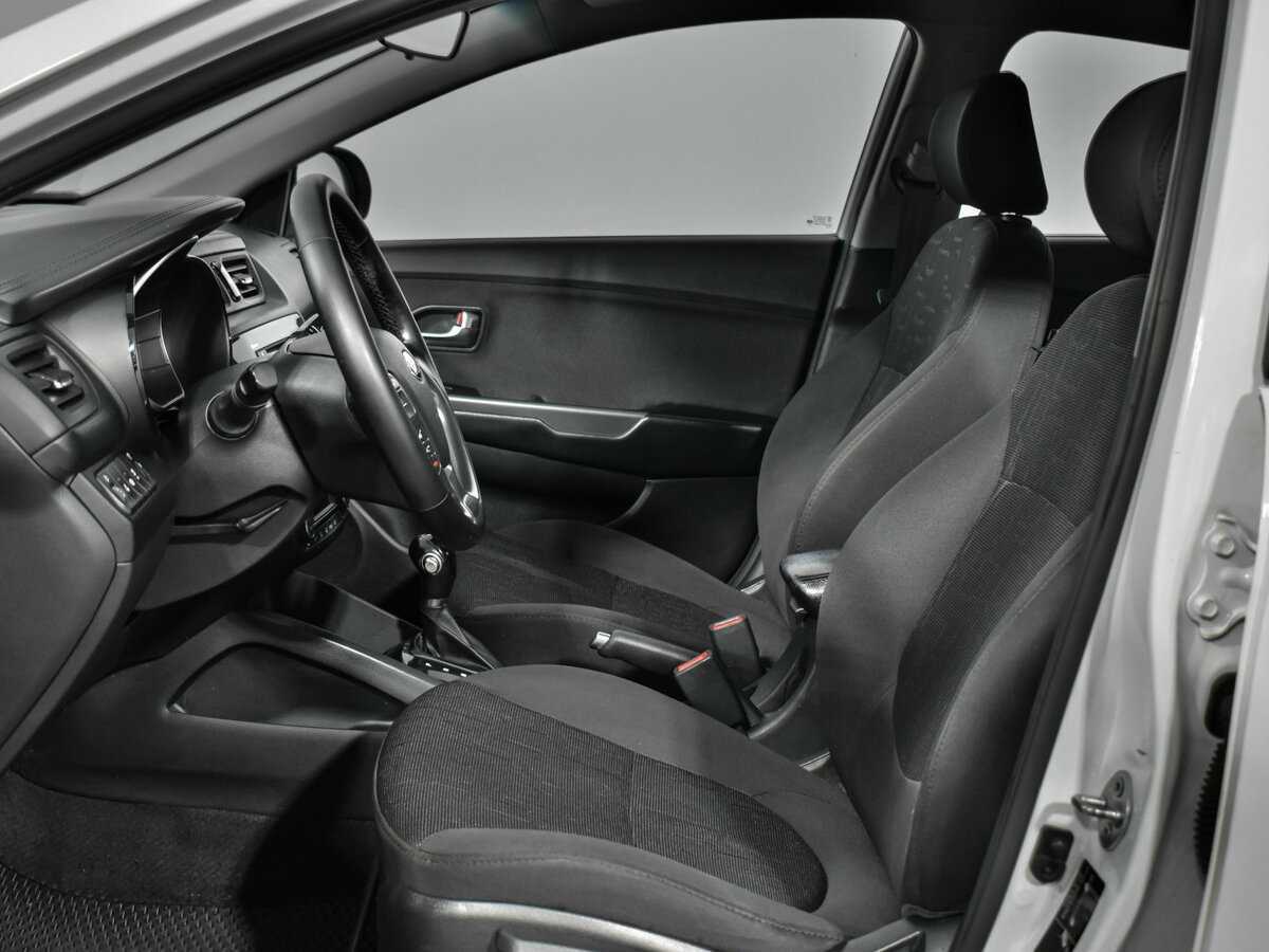 Купить Kia Rio с пробегом. Фото: #10