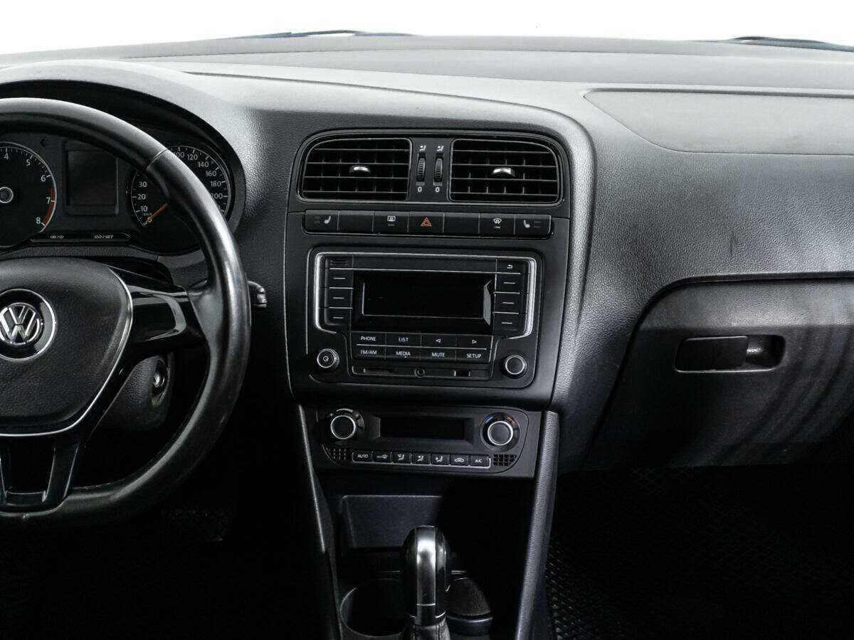 Купить Volkswagen Polo с пробегом. Фото: #13