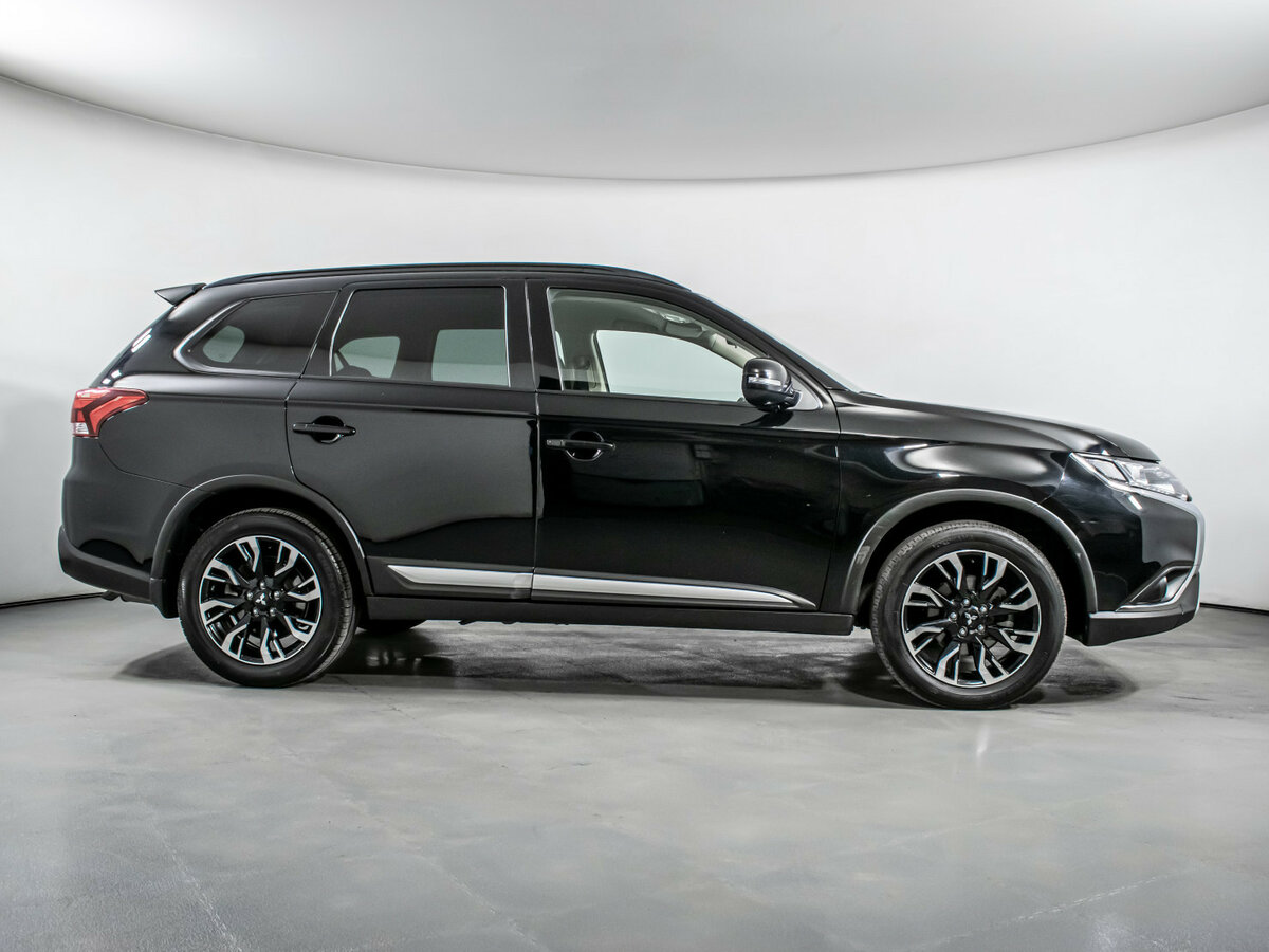 Купить Mitsubishi Outlander с пробегом. Фото: #3