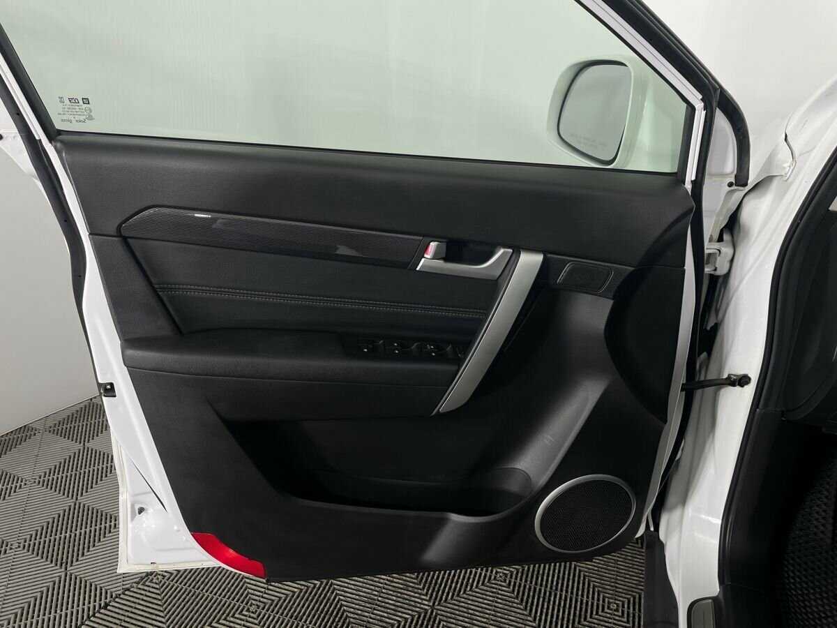 Купить Chevrolet Captiva с пробегом. Фото: #7