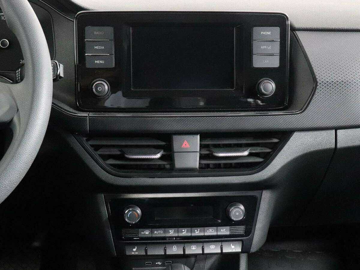 Купить Volkswagen Polo с пробегом. Фото: #11