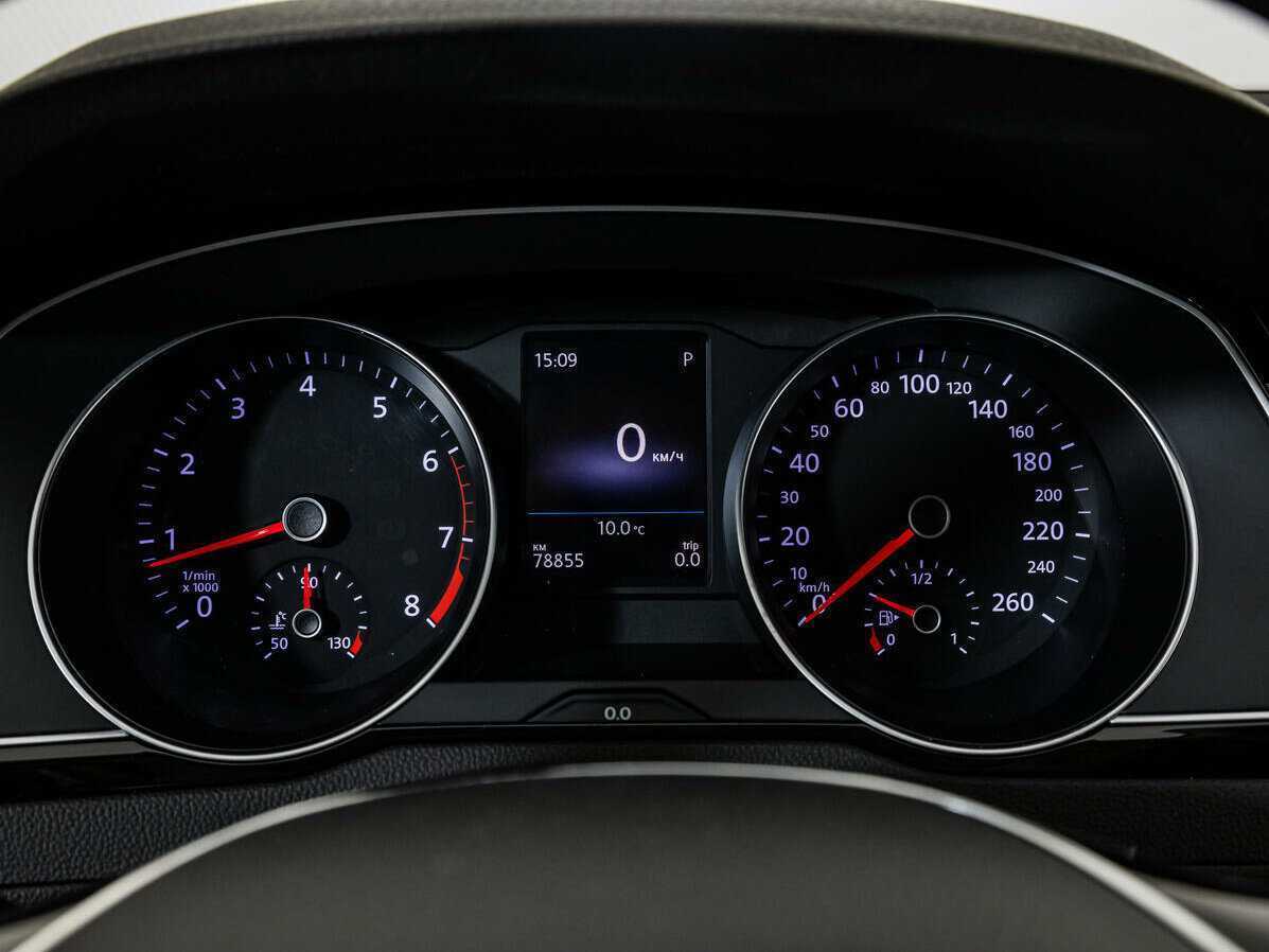 Купить Volkswagen Passat с пробегом. Фото: #9