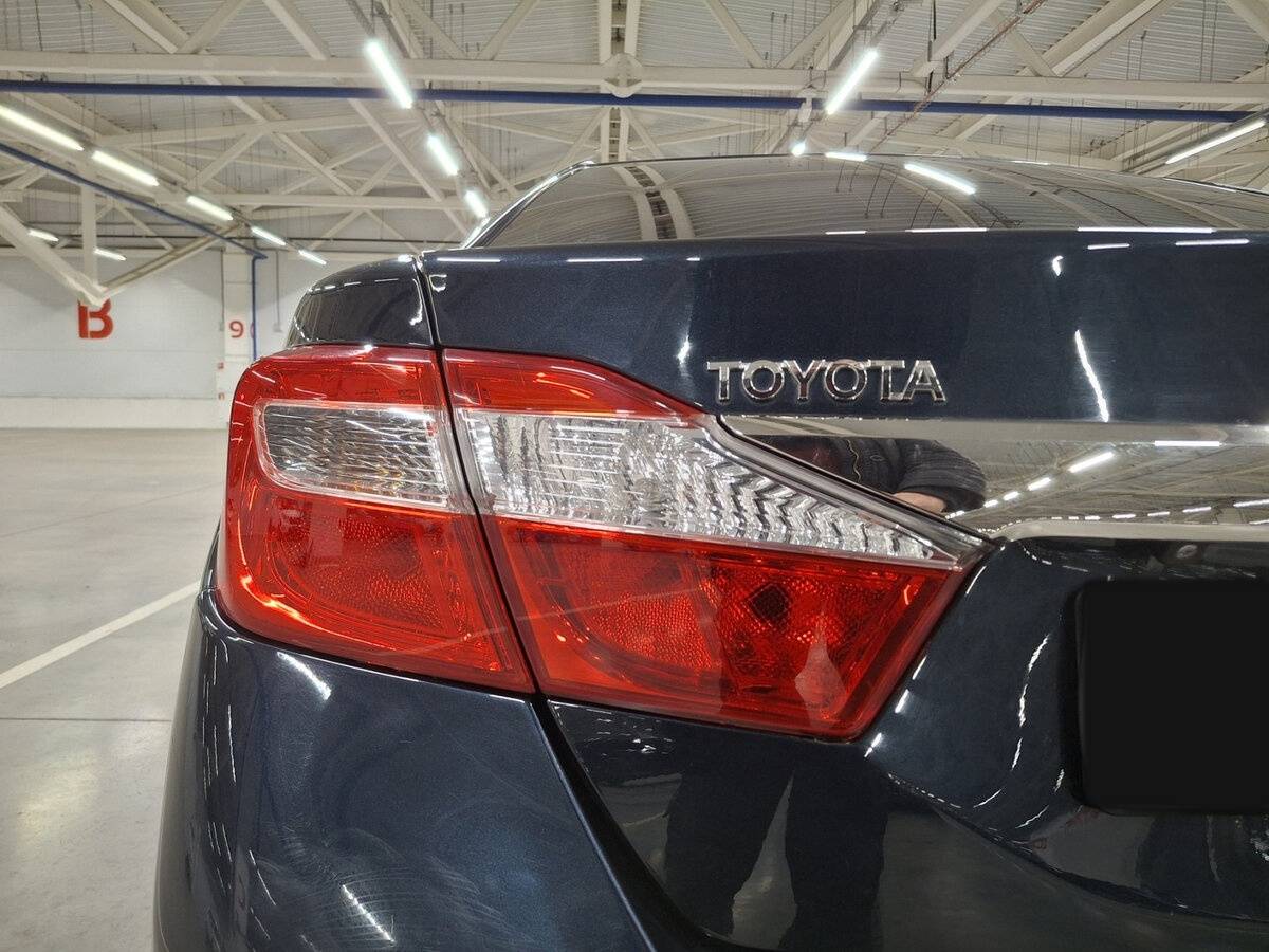 Купить Toyota Camry с пробегом. Фото: #8