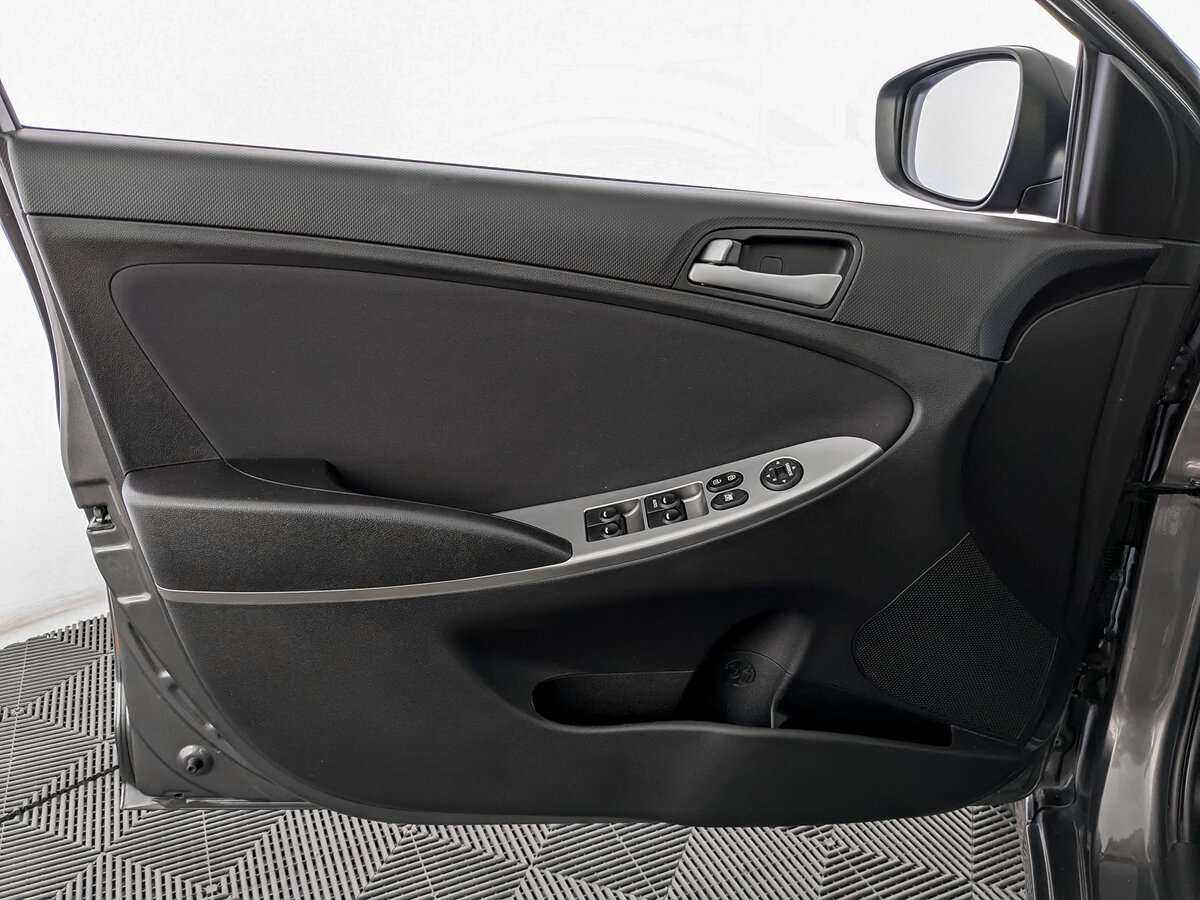 Купить Hyundai Solaris с пробегом. Фото: #14
