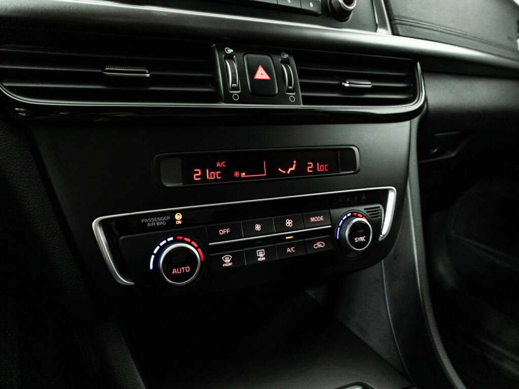 Купить Kia Optima с пробегом. Фото: #15