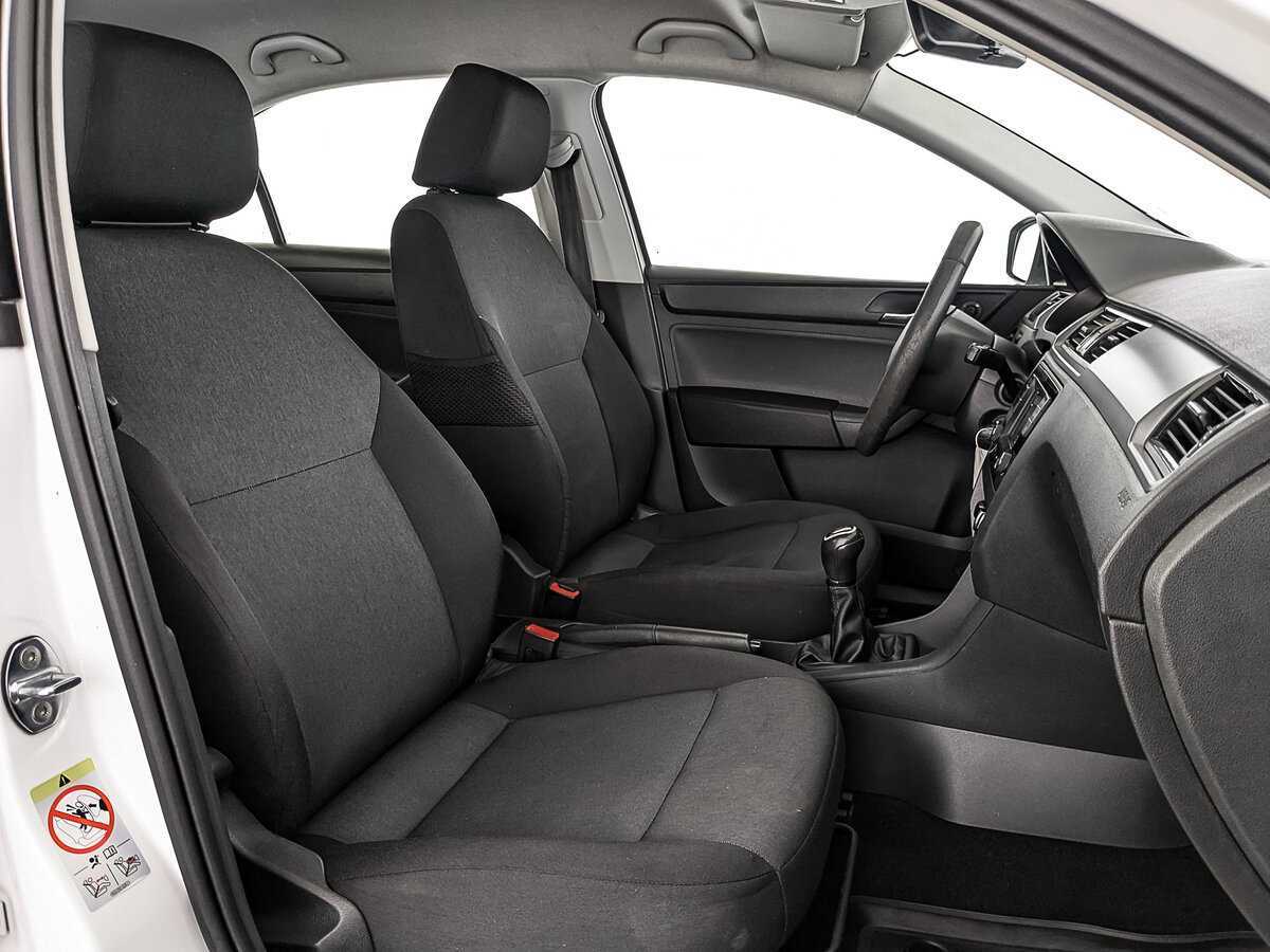 Купить Skoda Rapid с пробегом. Фото: #22