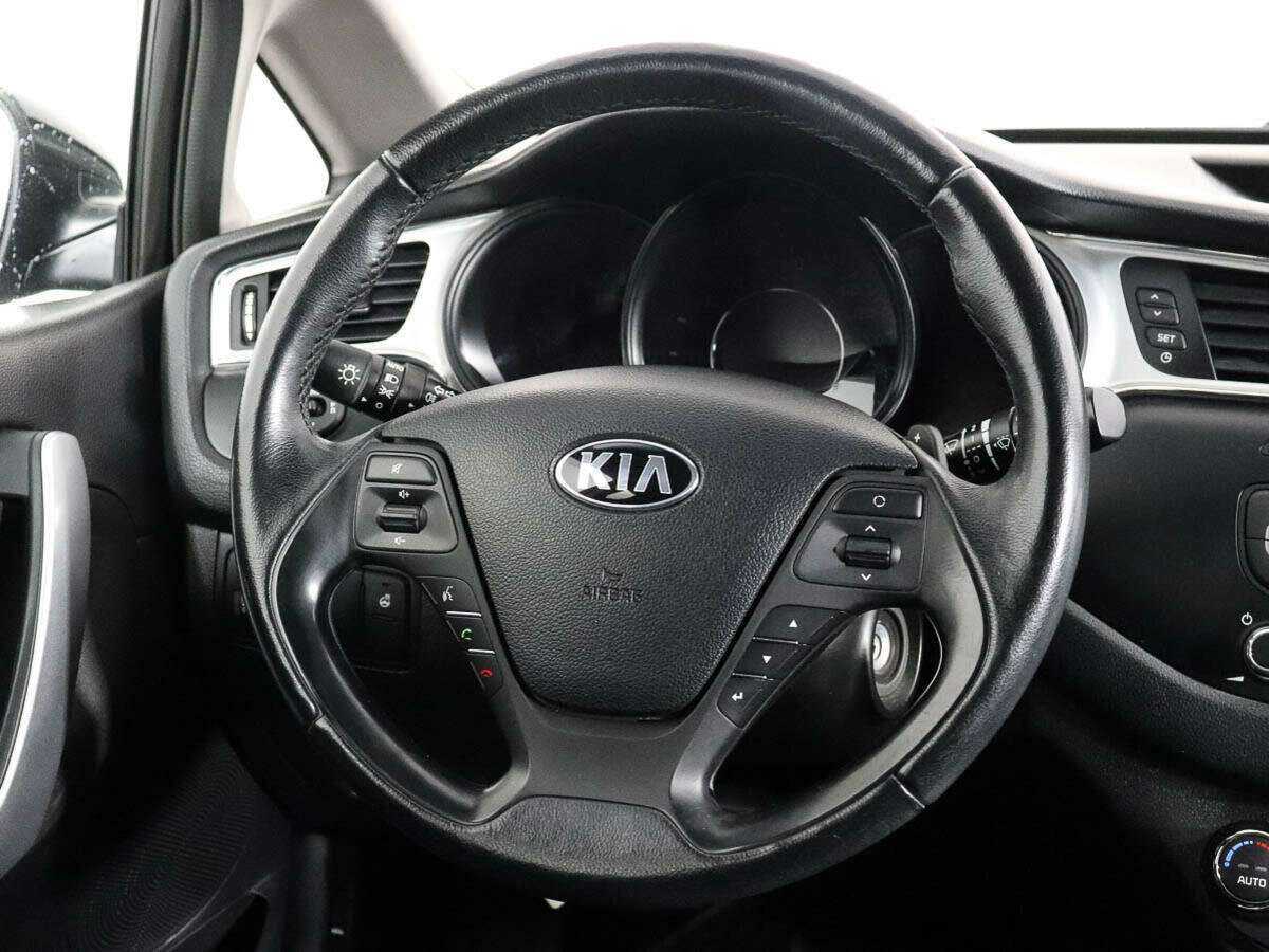 Купить Kia Ceed с пробегом. Фото: #11