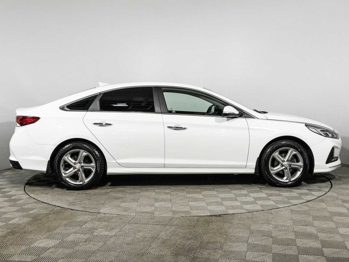 Купить Hyundai Sonata с пробегом. Фото: #3