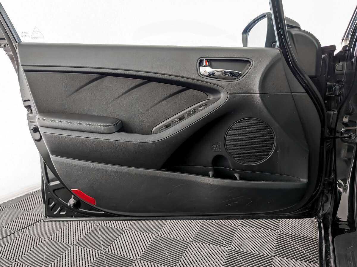 Купить Kia Cerato с пробегом. Фото: #14