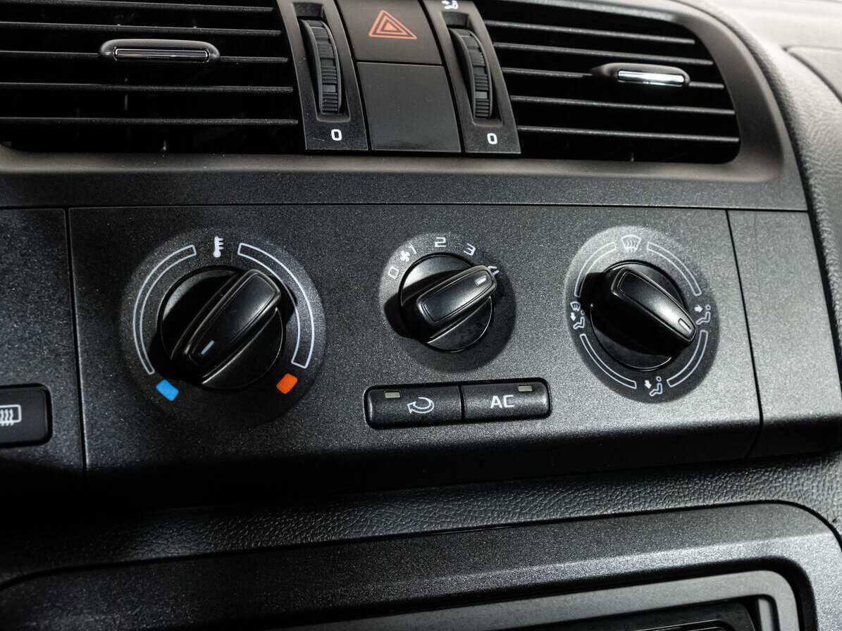 Купить Skoda Fabia с пробегом. Фото: #11